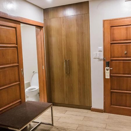 La Fiesta Hotel Iloilo City Eksteriør billede