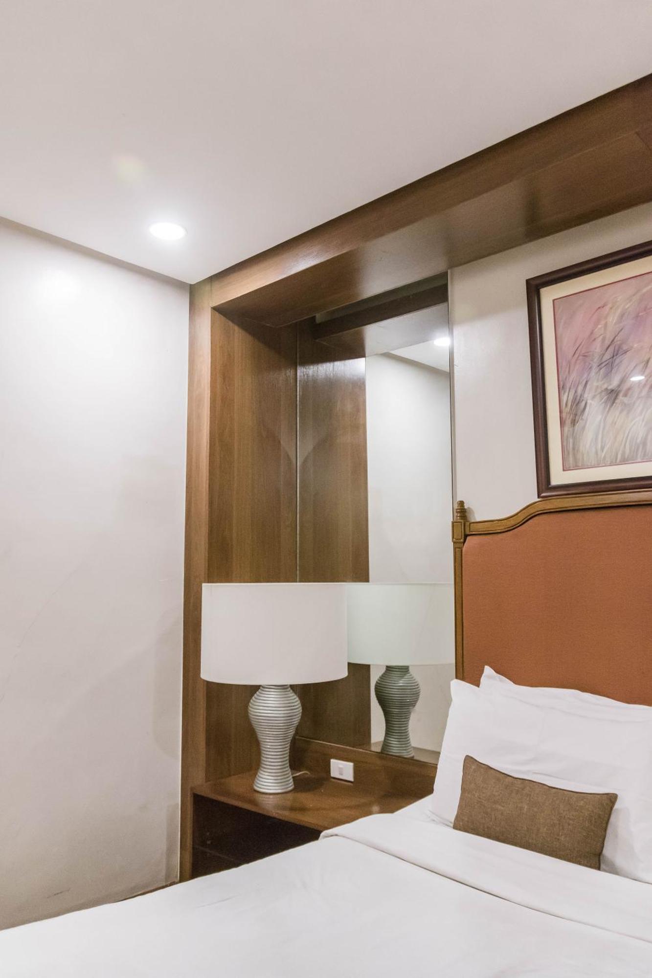 La Fiesta Hotel Iloilo City Eksteriør billede