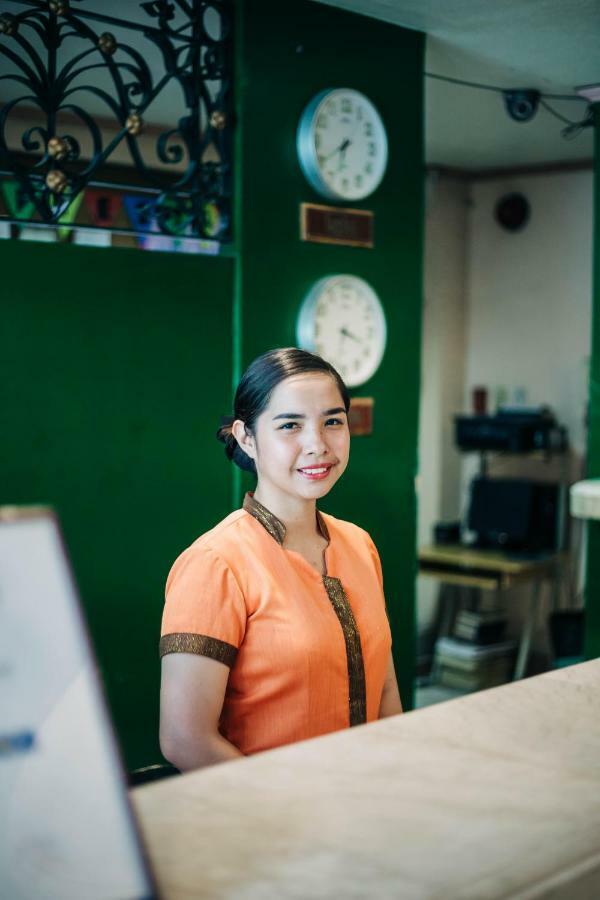 La Fiesta Hotel Iloilo City Eksteriør billede